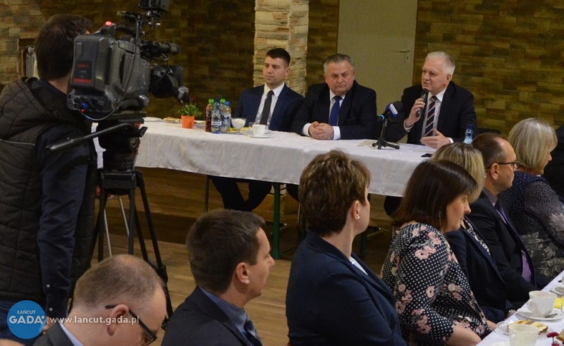 Gowin za zmianą w ustawie