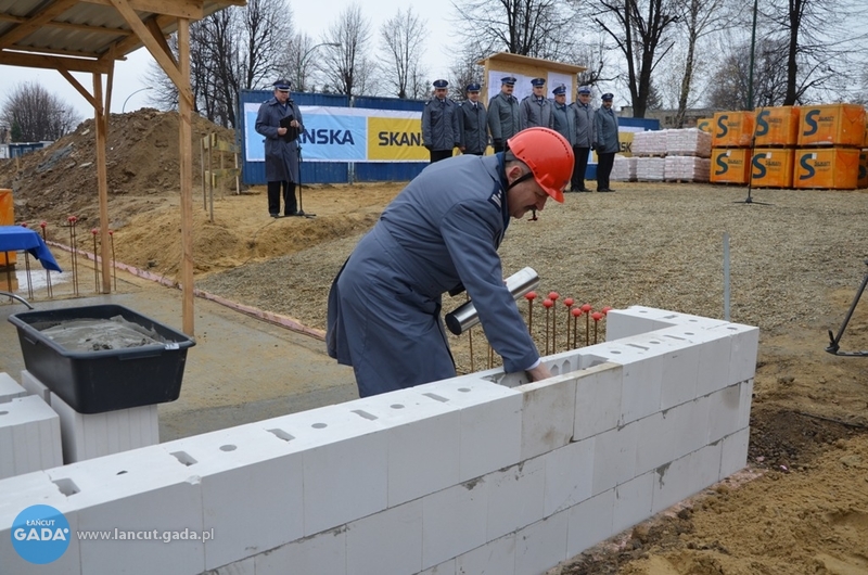 Symboliczne rozpoczęcie budowy komendy