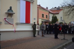 Odsłonięto popiersie Piłsudskiego