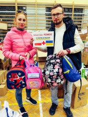 Ponad 400 plecaków trafi do dzieci