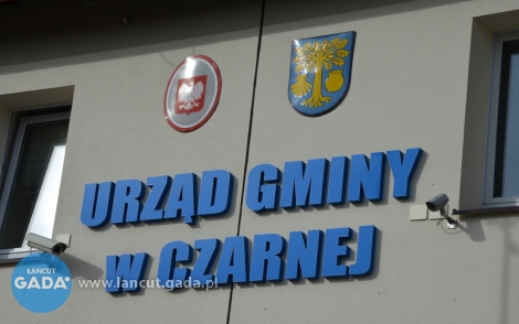 Przeszkolą nauczycieli i doposażą szkoły w gminie Czarna