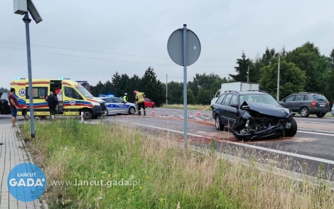 Wypadek na DK 94, ranna jedna osoba